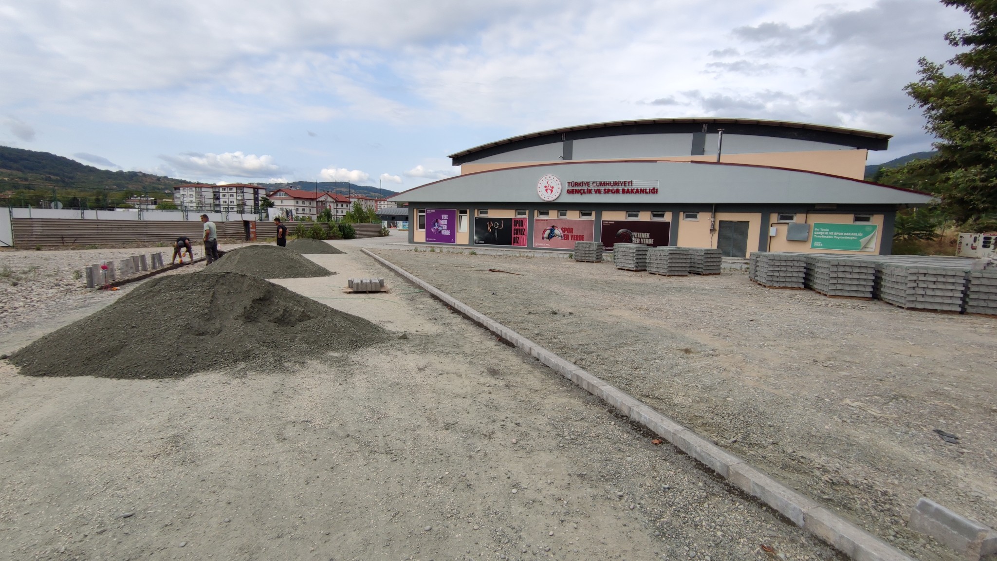 Devrek Kapalı Spor Salonu